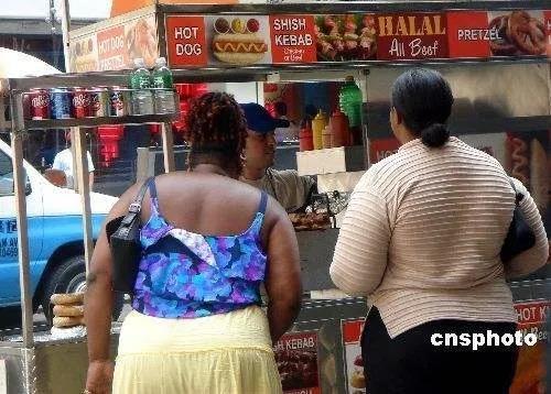 成人胖人内搭肚兜视频,轻松打造时尚显瘦穿搭秘诀