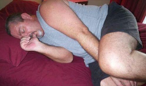 成人磕头姿势图解视频,成人磕头礼仪全解析