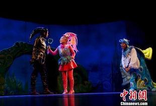 成人六人剧目群舞视频,演绎成人世界的情感交响