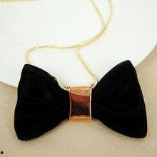 珍珠链衣服成人趣味视频